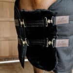 Kentucky Horsewear - Extension De Poitrail Mouton 2 Fermetures Noir – Image 2